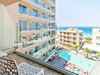 Balkon hotelového pokoje